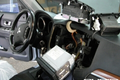 Mitsubishi Montero 01